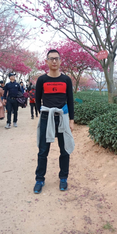 小梁的第一张照片--连江征婚网