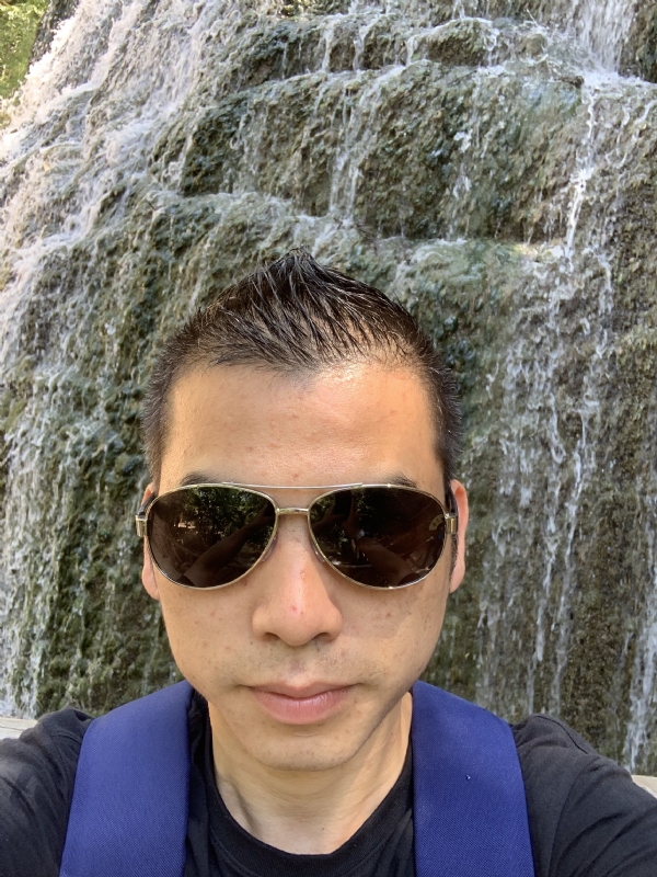高兴的第二张照片--连江征婚网
