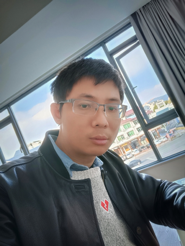 也许只是缺少一个拥抱的第二张照片--连江征婚网