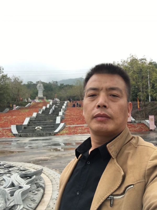 开心的松鼠的第一张照片--连江征婚网